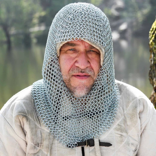Chain mail coif with V-face, galvanised
