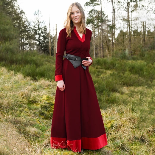 Medieval Dress Meira with Velvet Details, wine red