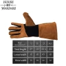 Fencing gloves made of strong soft suede leather in two colours