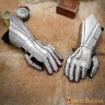 Plátové rukavice prstové s koženými rukavicemi, pozdní středověk