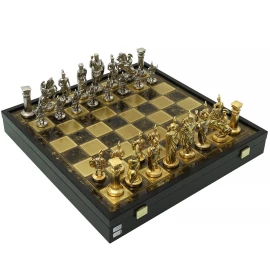 Handgefertigtes Schachspiel aus der griechischen und römischen Zeit in einer Holzkasten – Gold- und Silberschachfiguren mit Bronzebrett 41x41cm