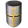 Topfhelm mit Messingkreuz